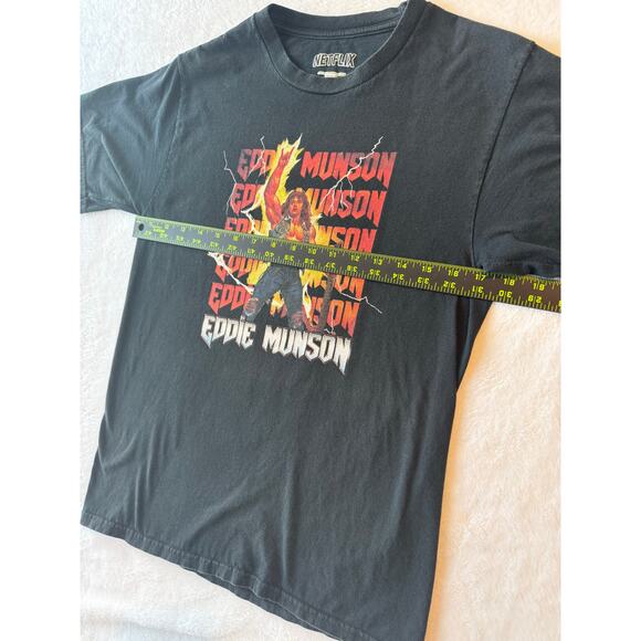 Stranger Things Youth Tshirt Medium Eddie Munson Graphic Tshirt Metallica - Picture 3 of 7